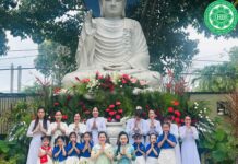Người công tác ngành Giáo dục